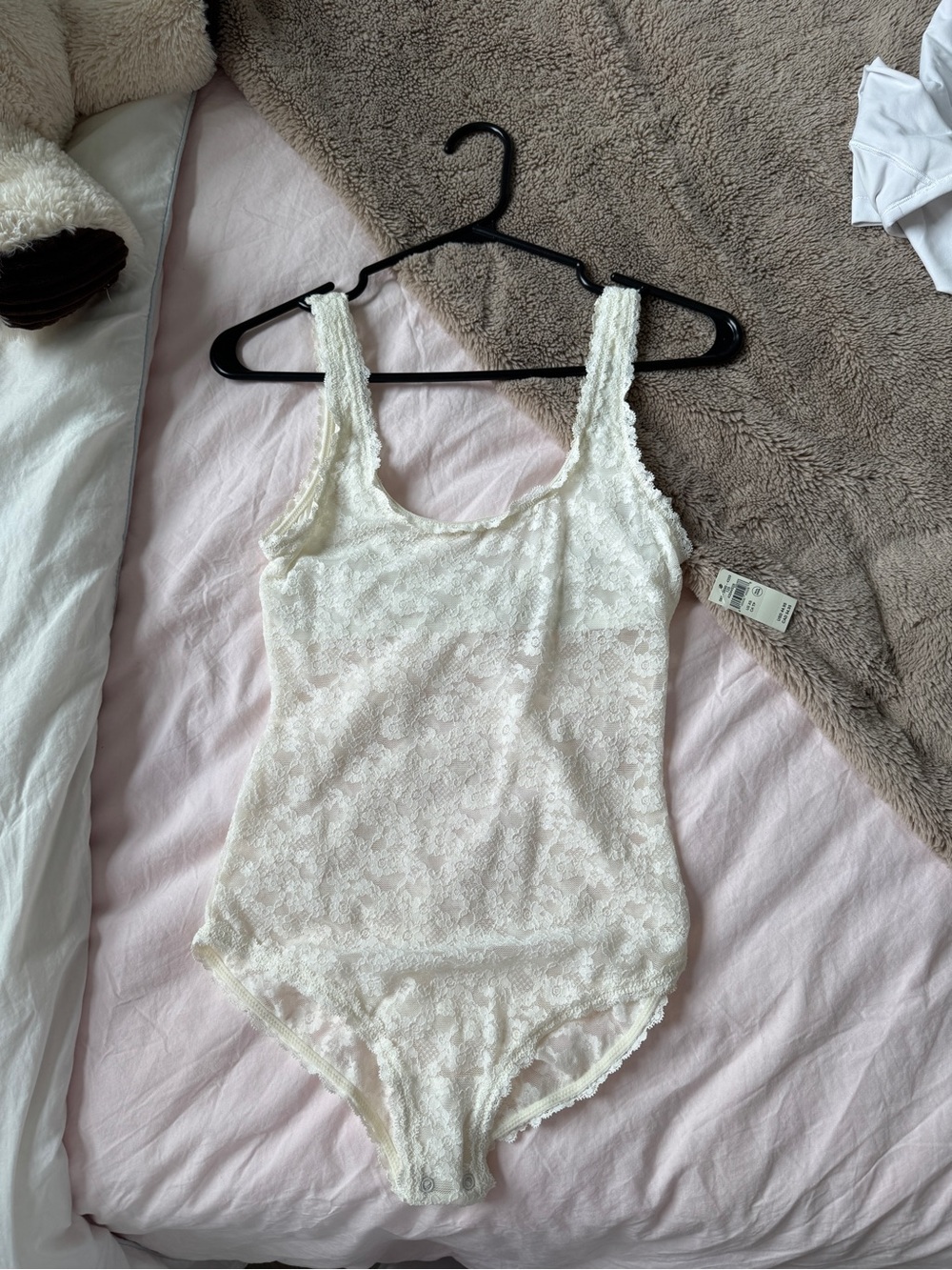aerie Ivory Floral Lace Scoop-Neck Bodysuit